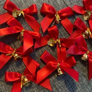 Red bows with golden bells x 10
